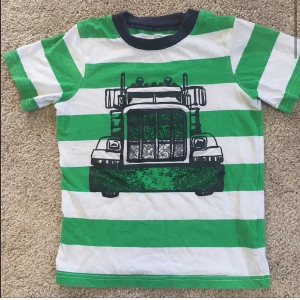 Carter’s Boy’s green white striped short sleeve rubber print Tshirt size 4